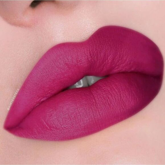 Too Faced Matte Plumpinh Liquid Lipstick in Bend and Snap (Cool Berry Tone) - Picture 8 of 16